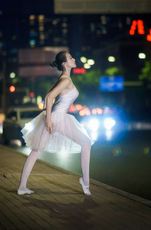 爱游戏中国官方网站平台-伊朗马术协会授予阿里·巴赫蒂亚里“年度最佳障碍赛骑手”称号。